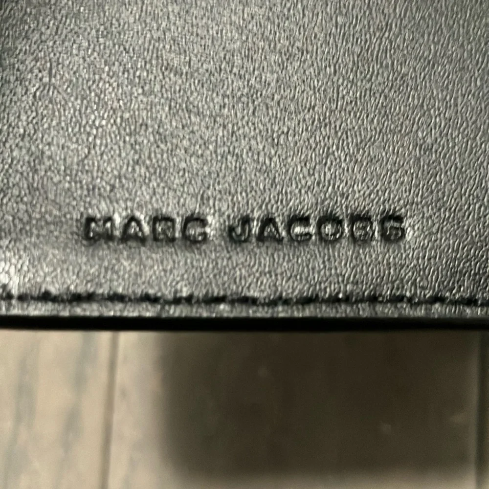 Marc Jacobs Wallet - Picture 7 of 9